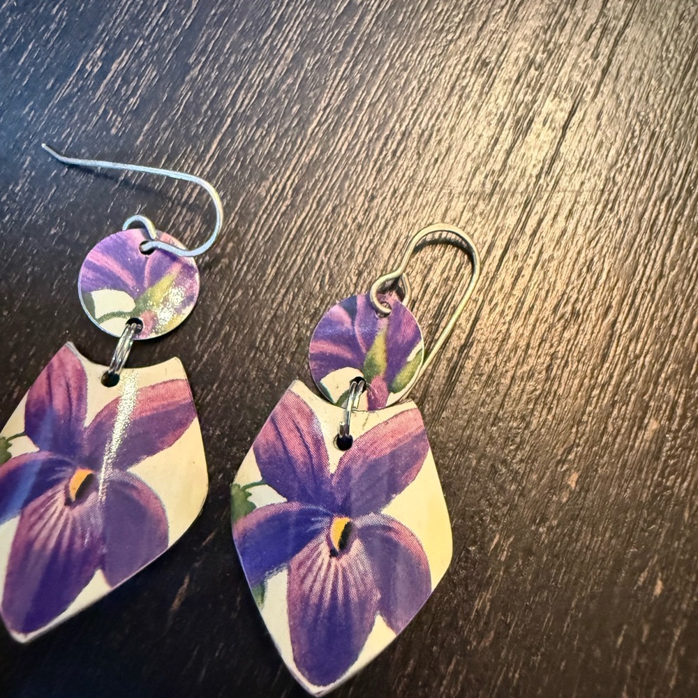 Violet drop earrings - Picture 3 of 6